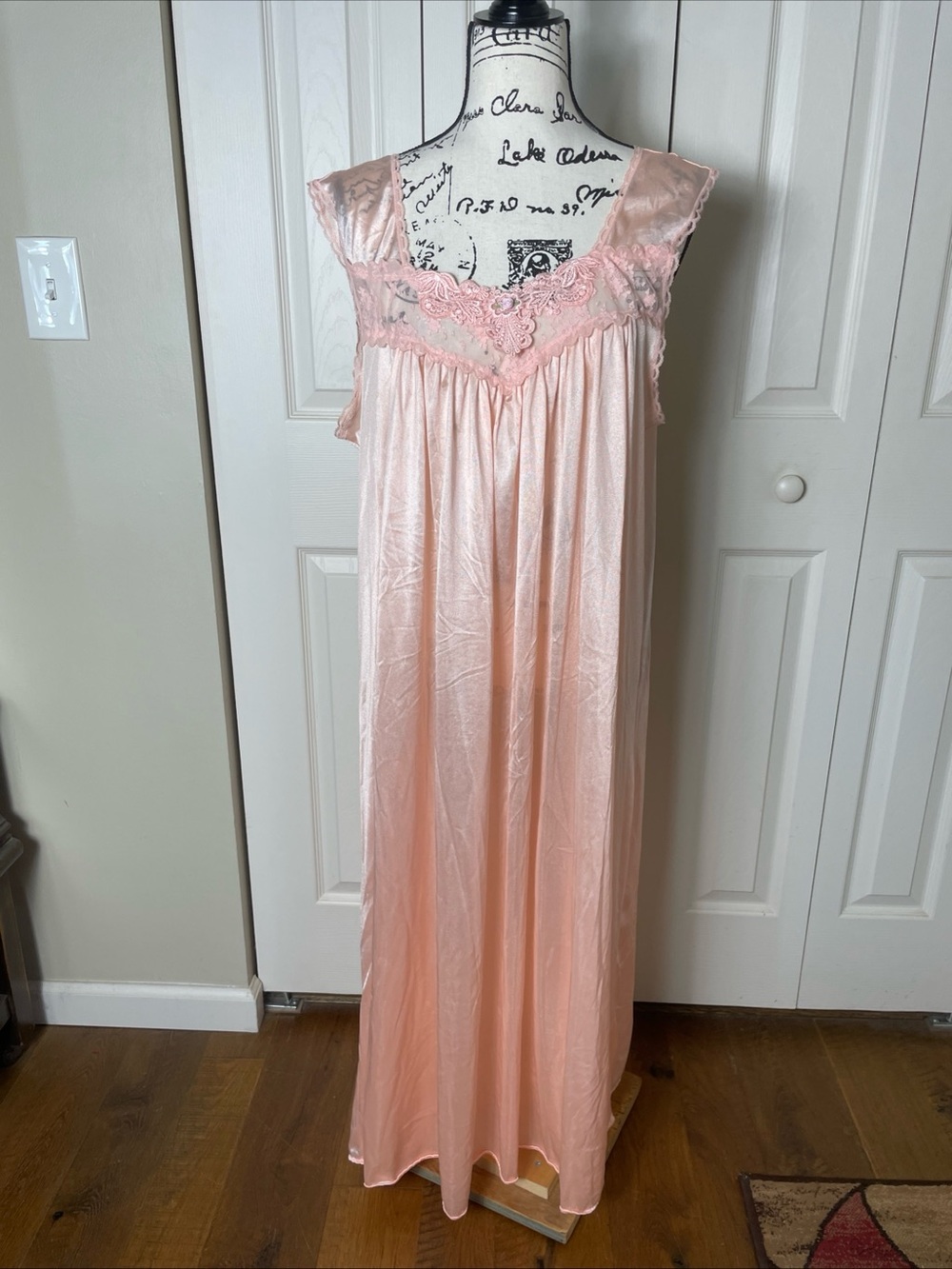 Vintage Comfort Choice Peach Long Nightgown Lace Neckline Rosette Romantic
